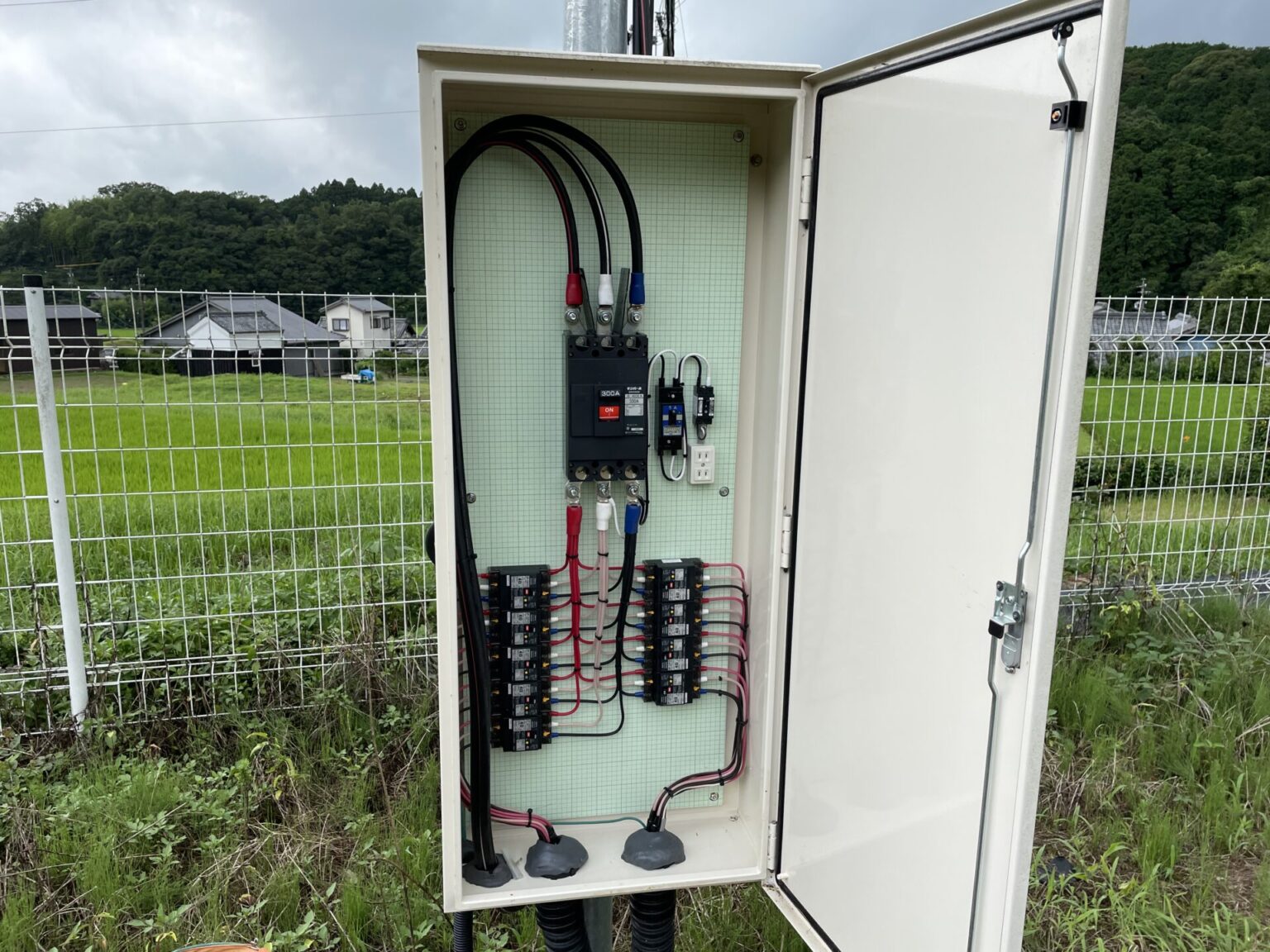 三重県津市白山町太陽光発電所従量電灯化工事｜株式会社ソラプロテック｜太陽光発電所の運営とメンテナンス【三重県全域対応】