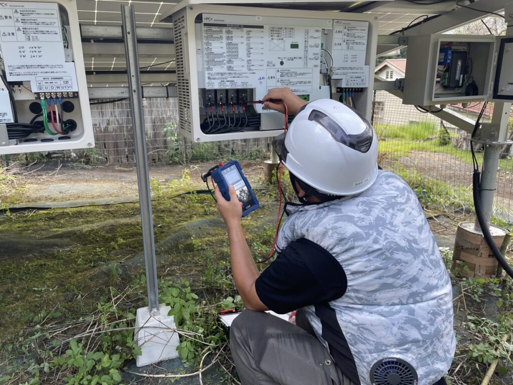 三重県熊野市太陽光発電所保守点検作業