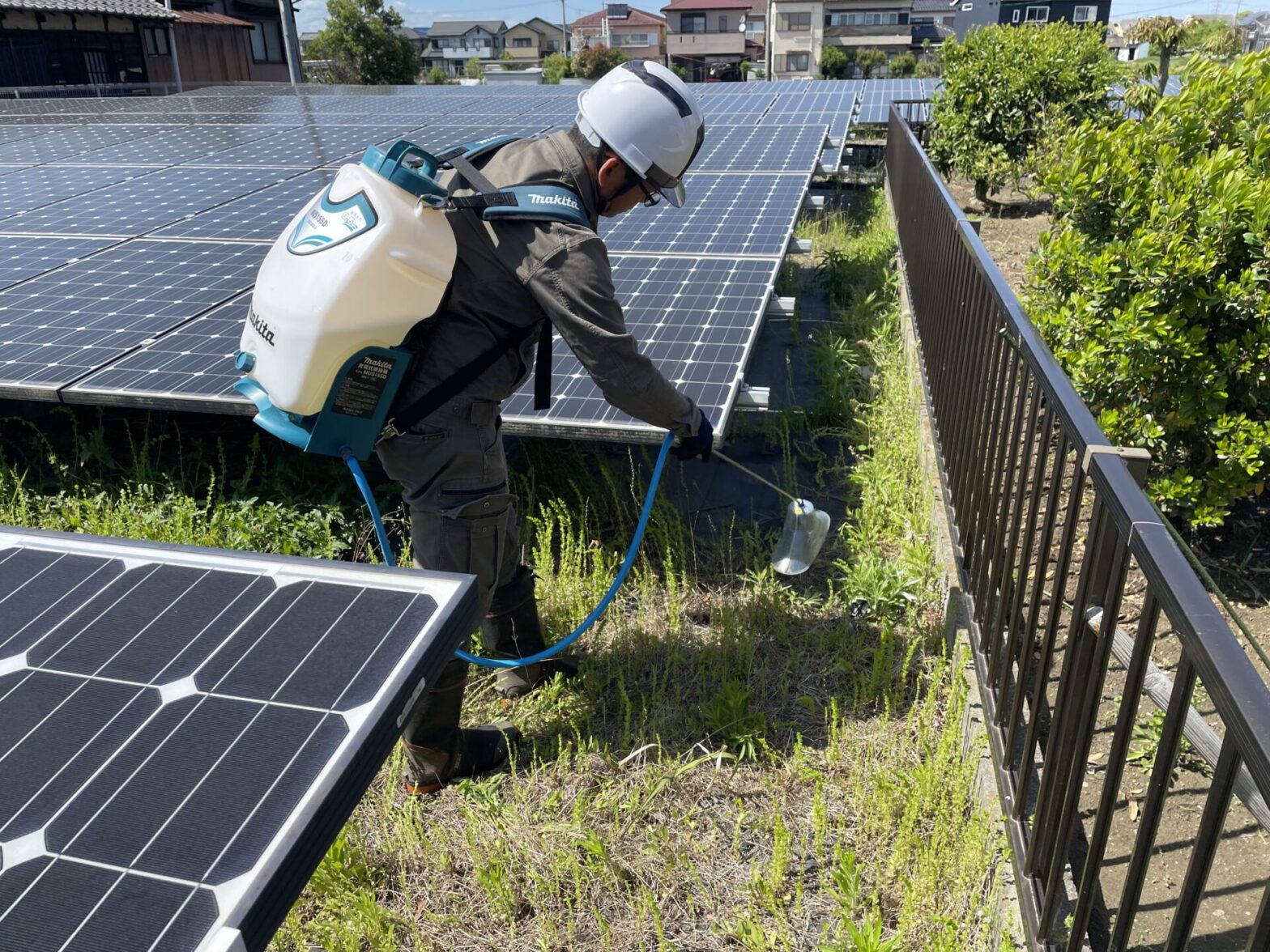 愛知県一宮市太陽光発電所除草作業