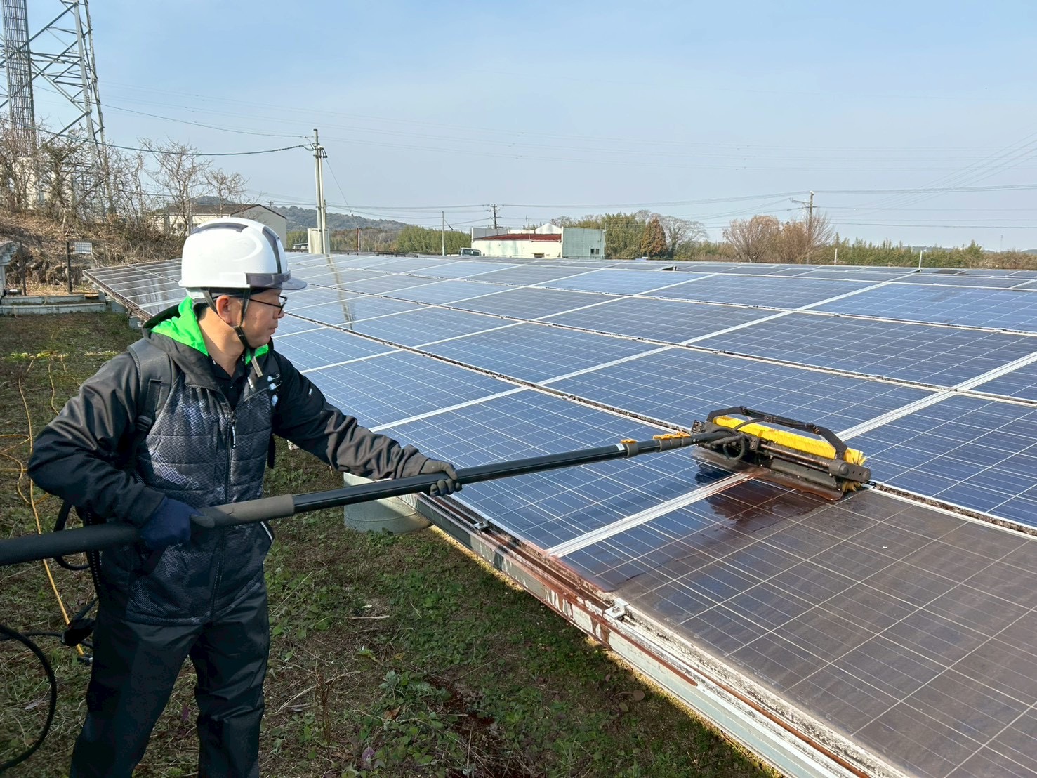 三重県多気町5区画太陽光パネル洗浄①